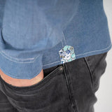 Chemise homme bleu moyen en chambray à manches longues (zoom détails de finition)