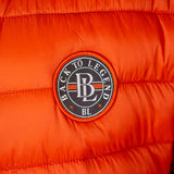 Doudoune doublée orange pour homme BACK to LEGEND (zoom badge poitrine)
