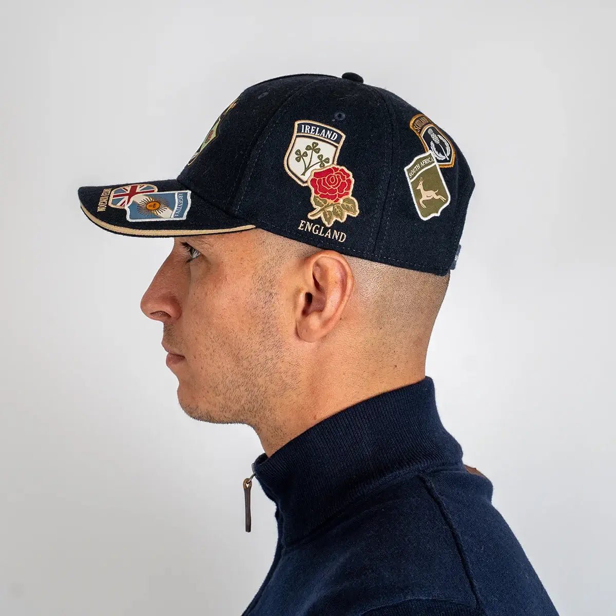 Casquette bleu marine BARBARIANS multi-nations (vue de profil gauche)