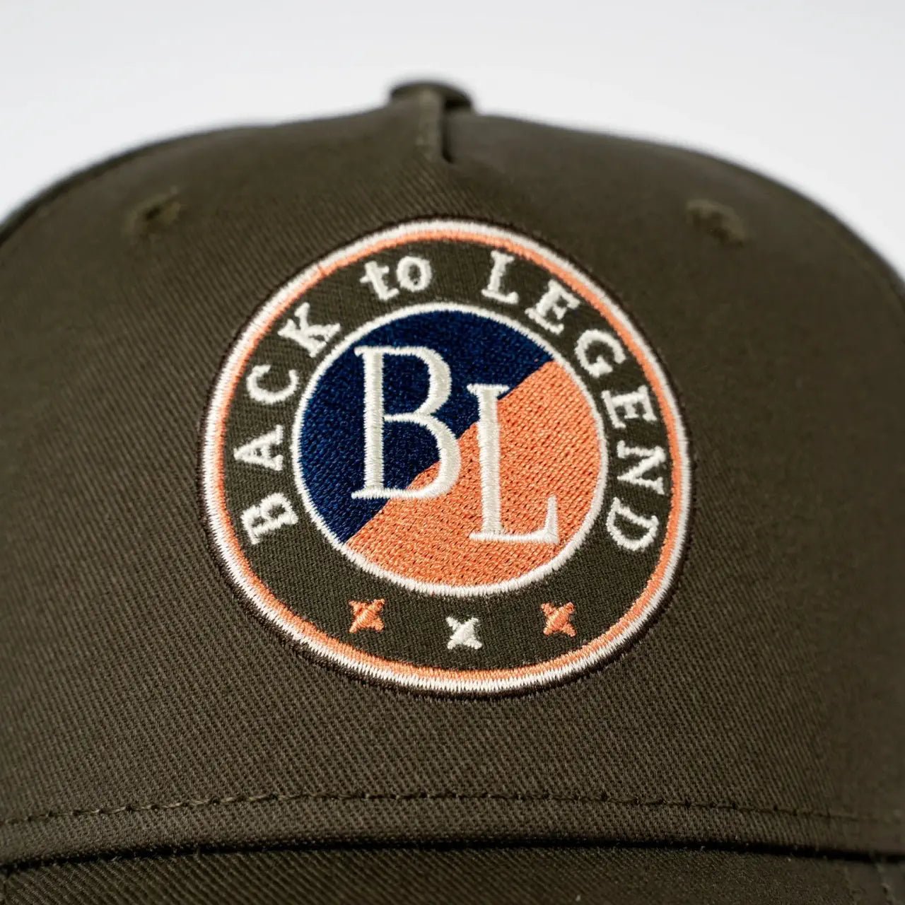 Casquette kaki BL BACK to LEGEND (zoom broderie)