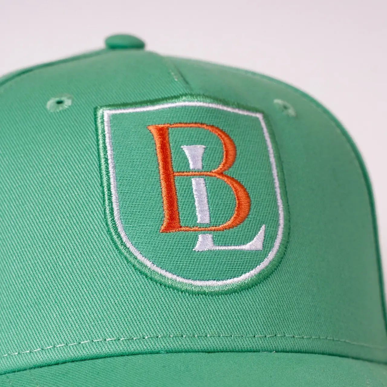 Casquette vert amande BL BACK to LEGEND (zoom broderie)