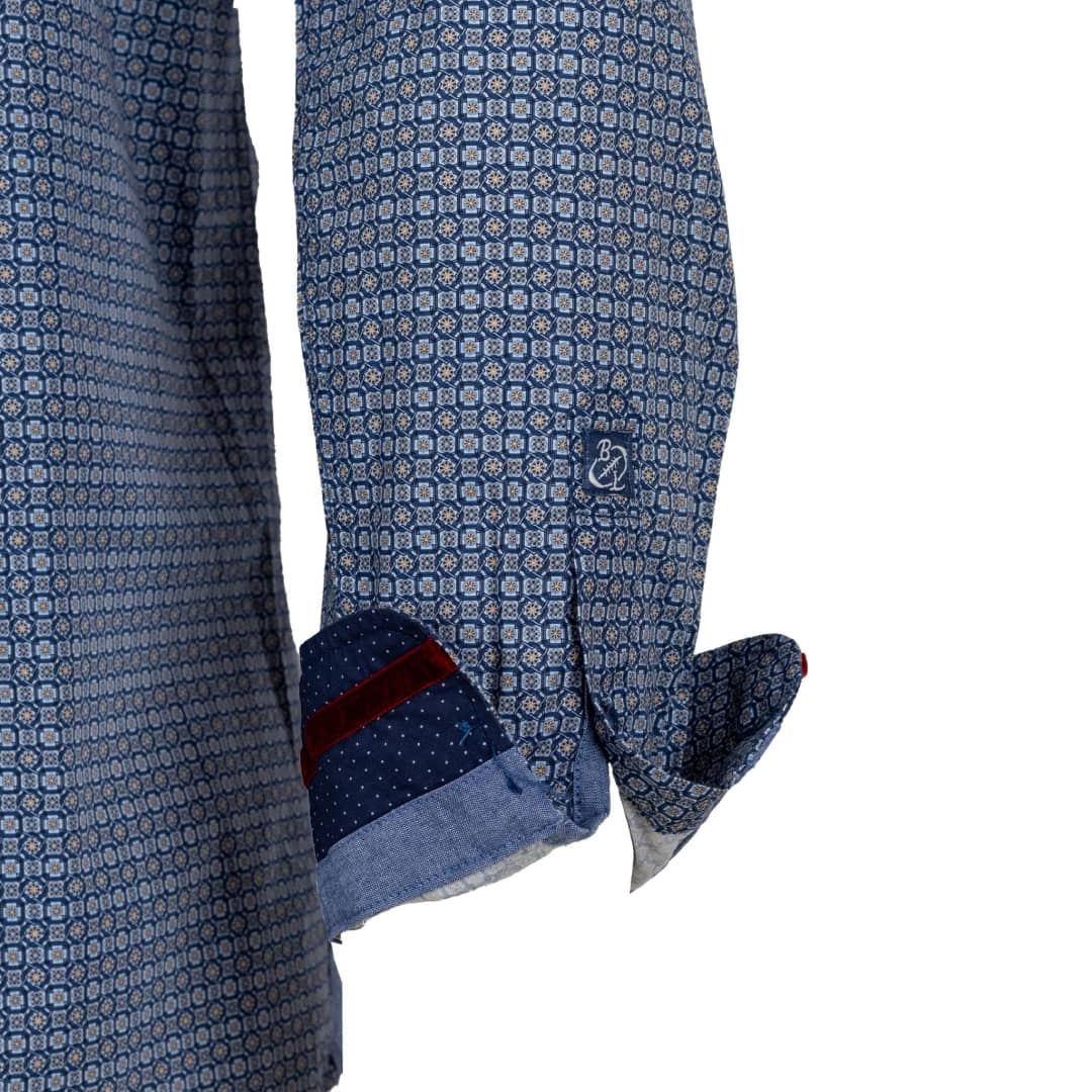Chemise bleue à manches longues en popline micro géométrique (zoom revers de manche)
