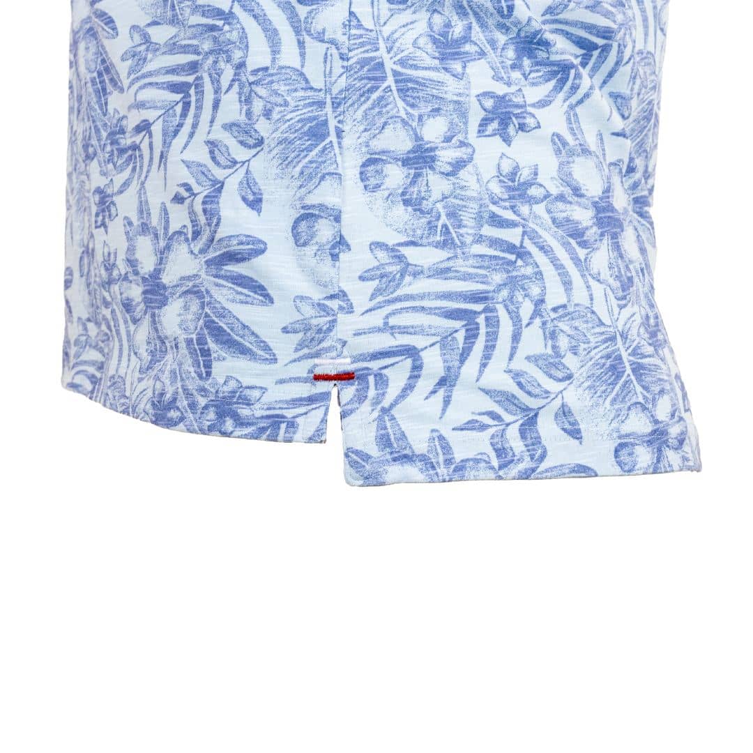 Polo bleu clair imprimé fleuri pour homme (zoom bas de vêtement)