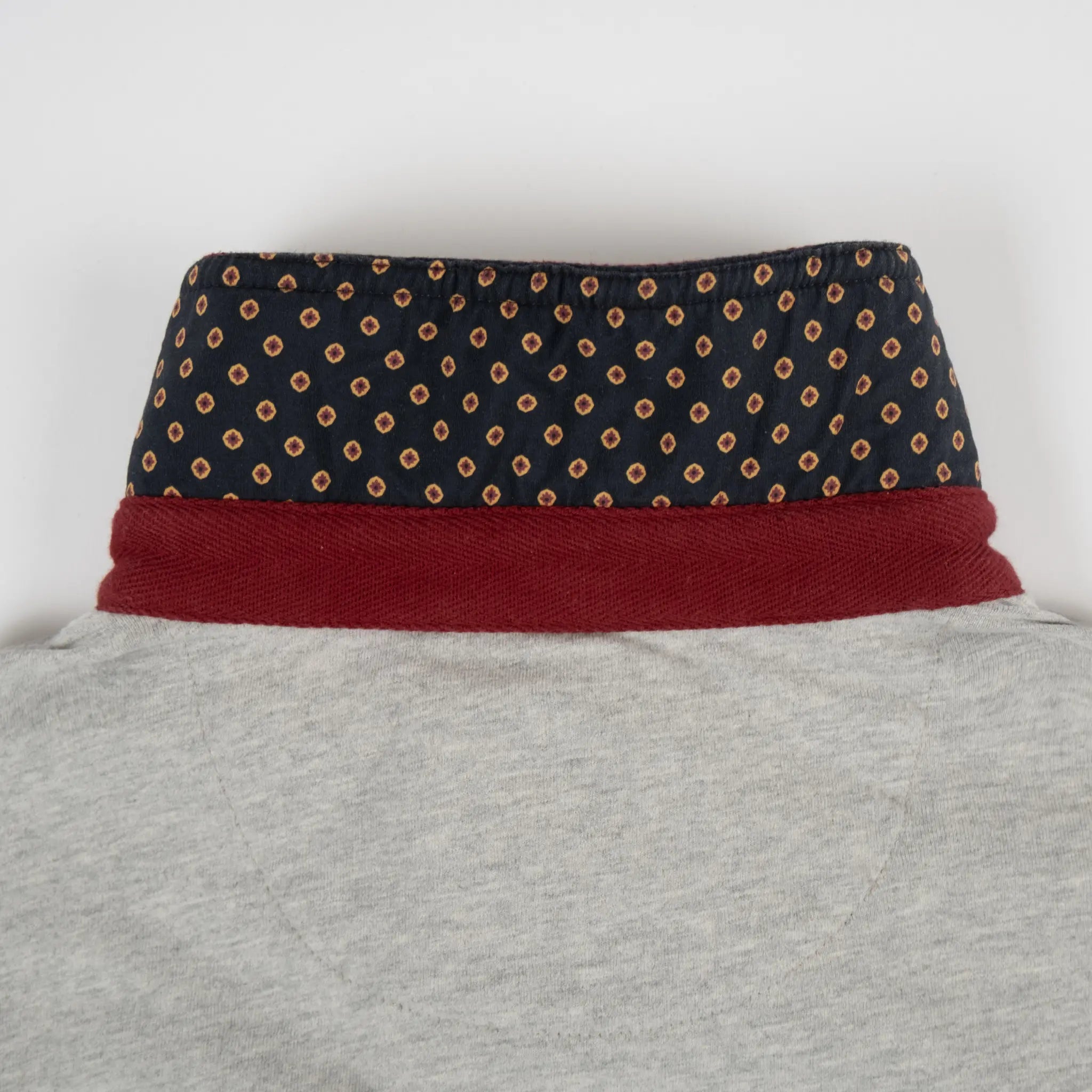 Polo gris chiné toucher peau de pêche pour homme BACK TO LEGEND (zoom revers de col)