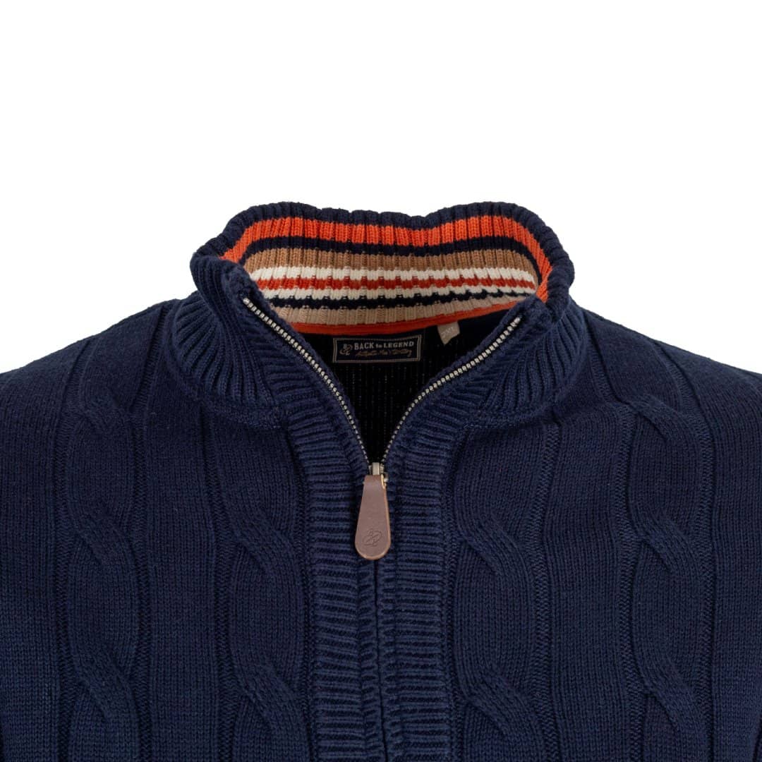 Pull full zip torsadé bleu marine en coton et cachemire (zoom col et zio de fermeture)