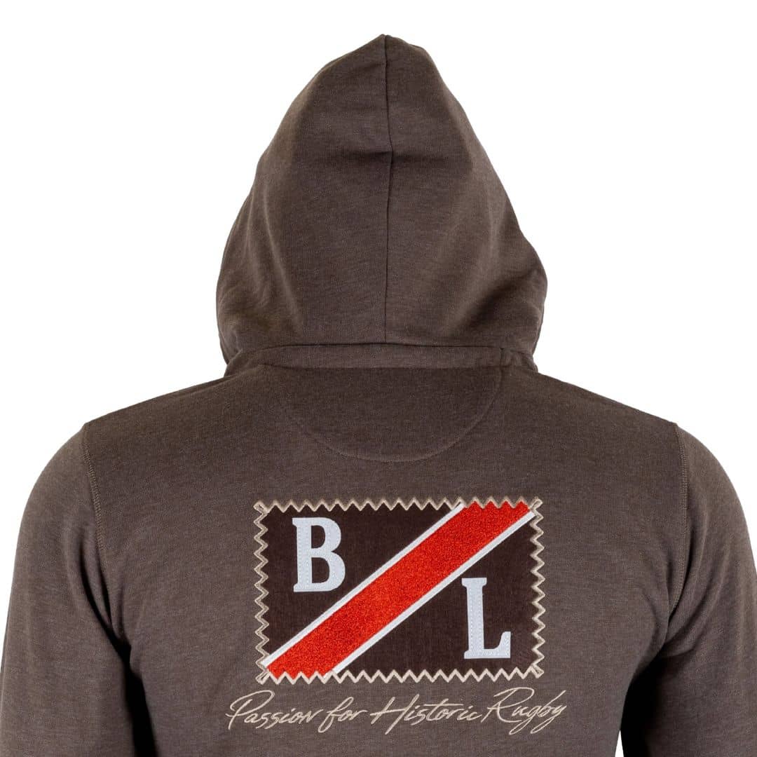 Sweat à capuche zippé marron (zoom broderie dorsale)