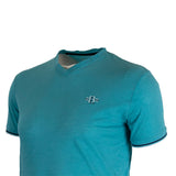 T-shirt homme turquoise col V en coton slub (zoom poitrine et col)
